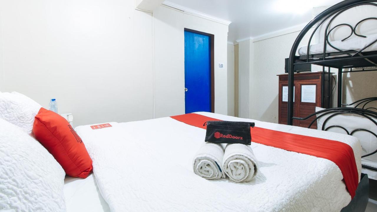 Reddoorz Plus At Lagoon Resort Zambales Olongapo Exterior photo