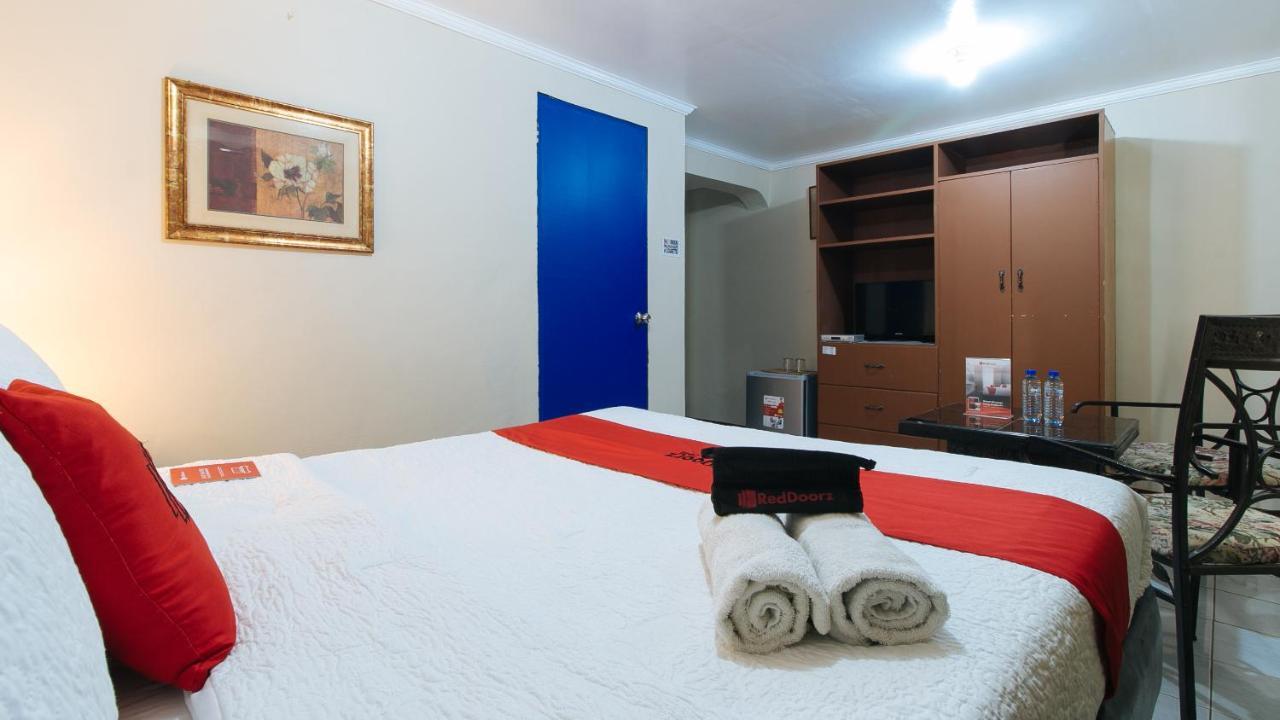 Reddoorz Plus At Lagoon Resort Zambales Olongapo Exterior photo