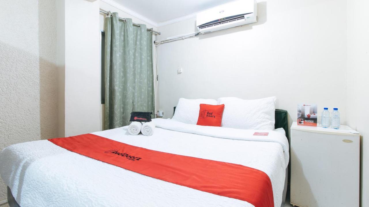 Reddoorz Plus At Lagoon Resort Zambales Olongapo Exterior photo