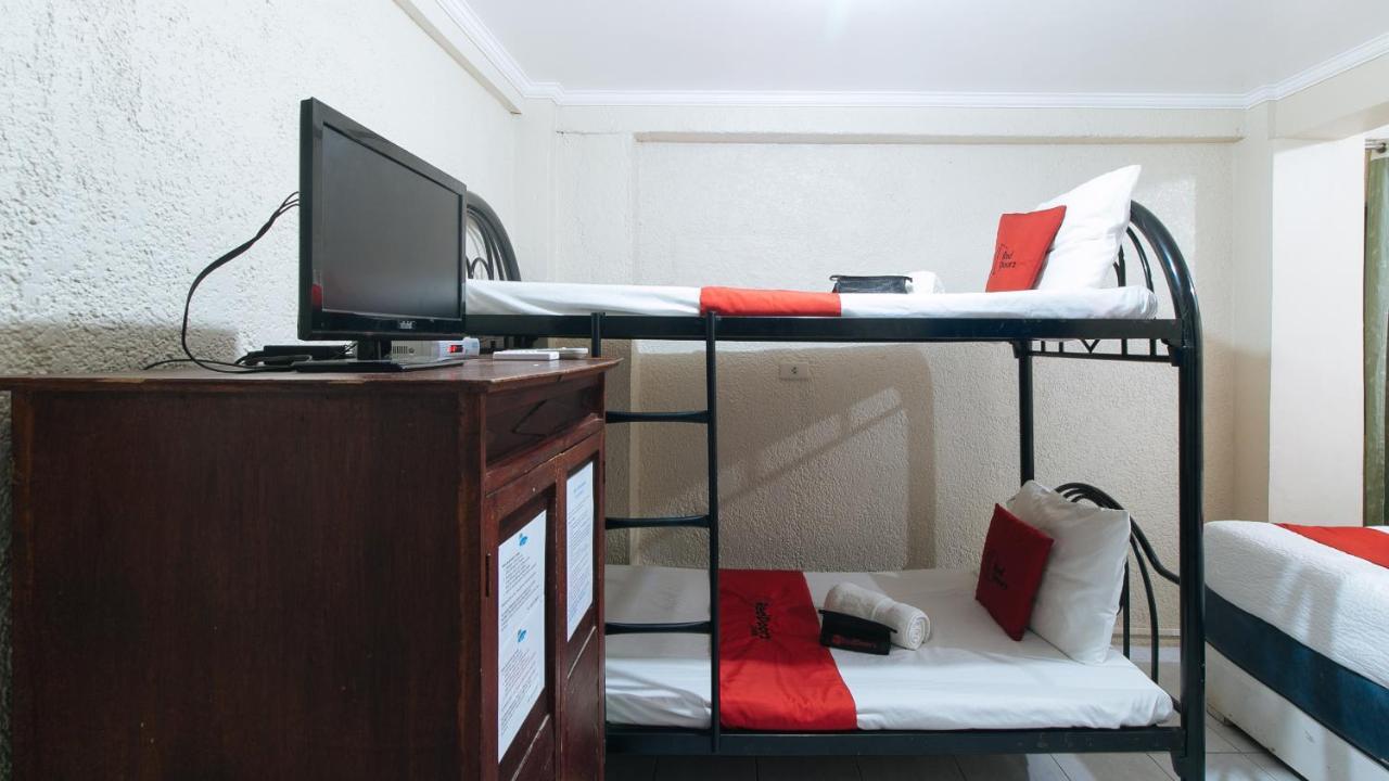 Reddoorz Plus At Lagoon Resort Zambales Olongapo Exterior photo