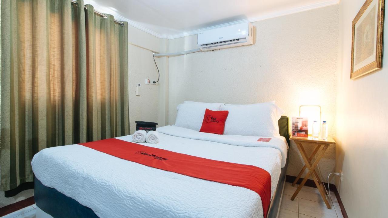 Reddoorz Plus At Lagoon Resort Zambales Olongapo Exterior photo