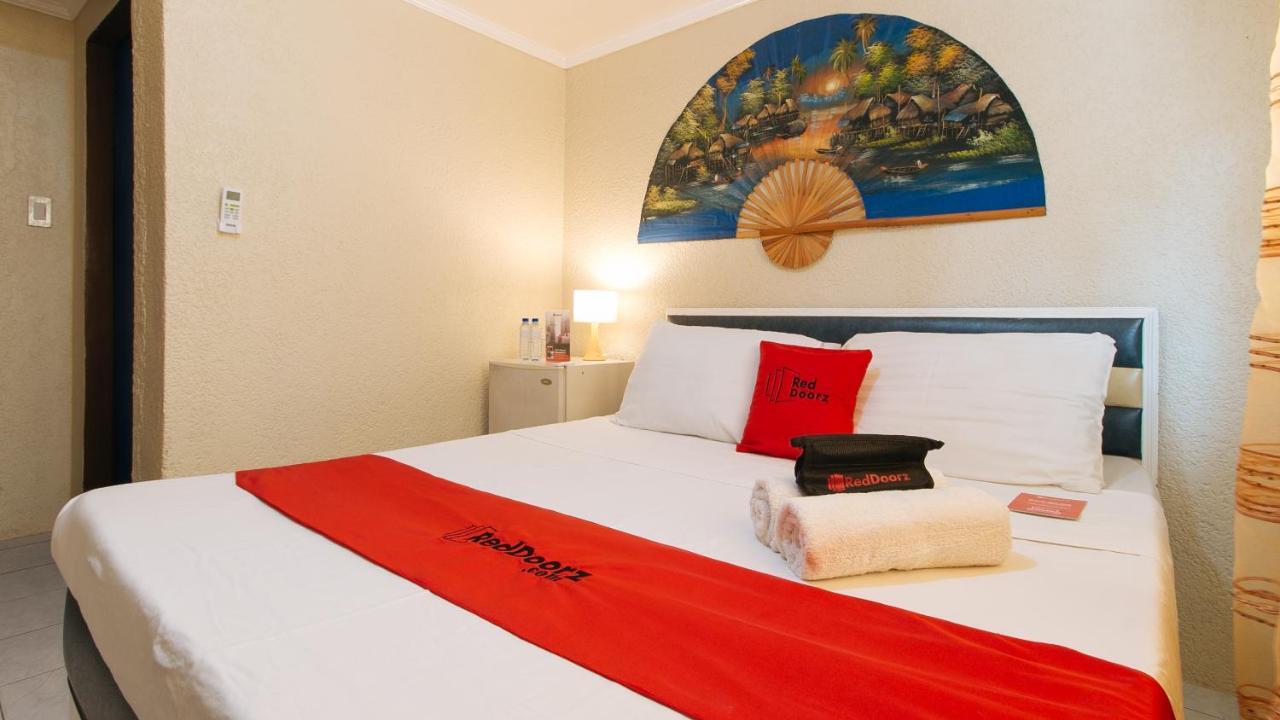 Reddoorz Plus At Lagoon Resort Zambales Olongapo Exterior photo